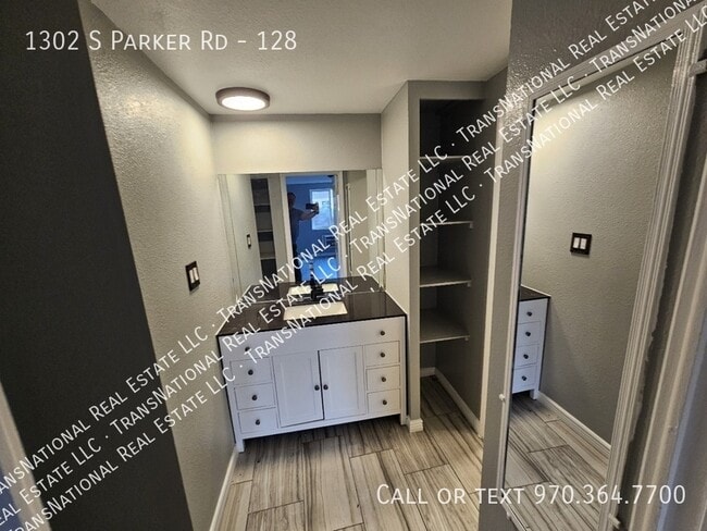 Photo - 1302 S Parker Rd Apartment