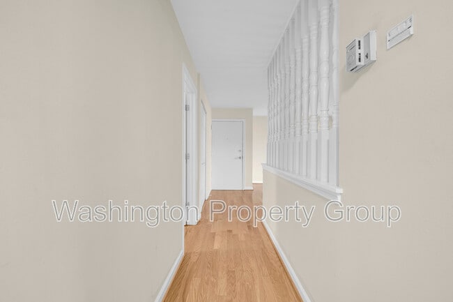 Building Photo - 736 Quince Orchard Blvd