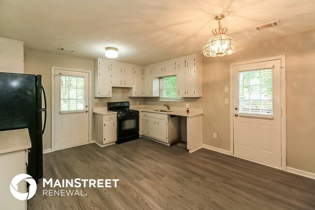 Foto del edificio - 7548 Colonial Ct