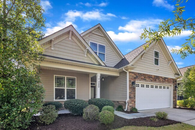 Building Photo - 4 Bedroom Home with 2 Car Garage & Fenced Yard!