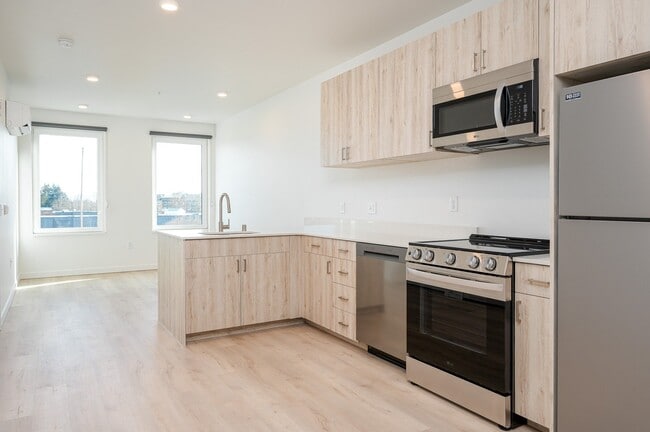 Building Photo - One Twenty Up