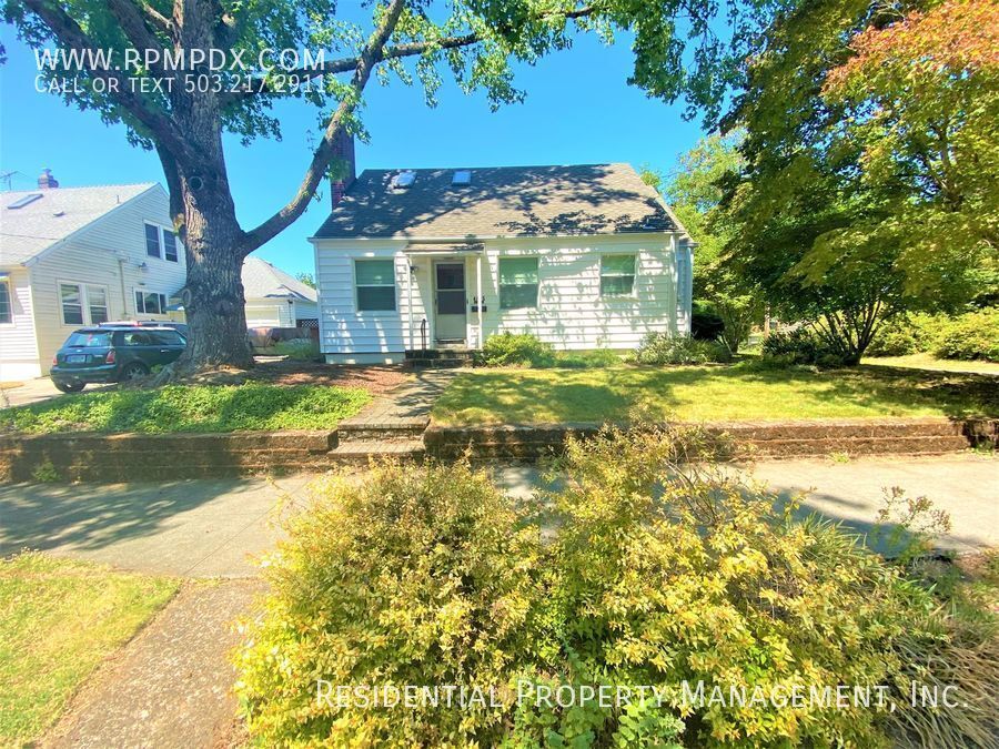 Primary Photo - Spacious Cape Cod Home