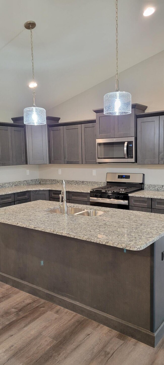 136 N Main St, Glen Carbon, IL 62034 Townhome Rentals in Glen Carbon