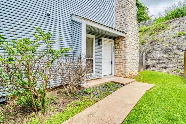 Foto del edificio - 6901 Old Quarry Ln