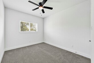 Building Photo - 7203 Weyburn St