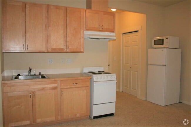 Building Photo - 7870 148th Ct NE
