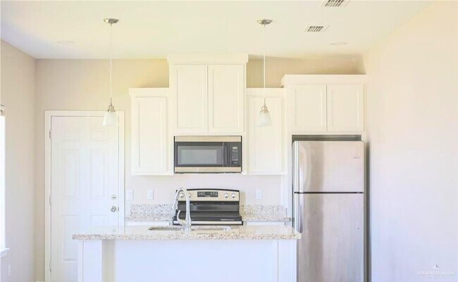 Foto del edificio - 5901 Sandpiper Ave