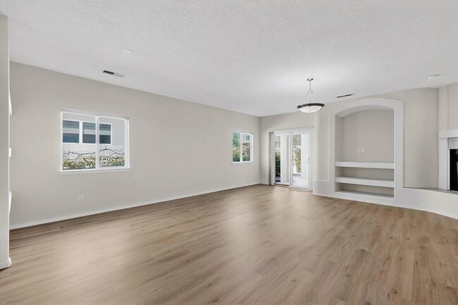 Foto del edificio - 3812 Pinon Jay Ct NW