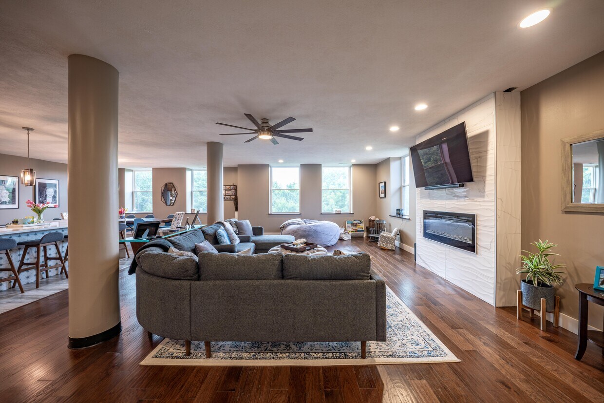 10 Foery Dr Unit 401, Utica, NY 13501 Condo for Rent in Utica, NY