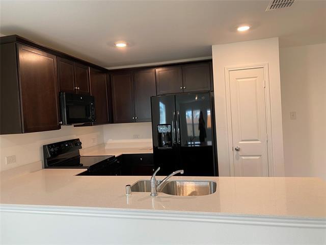 Building Photo - 5923 Wedgemere Dr