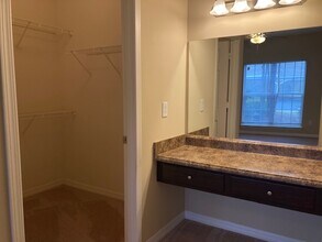 Interior Photo - MAA Riverchase