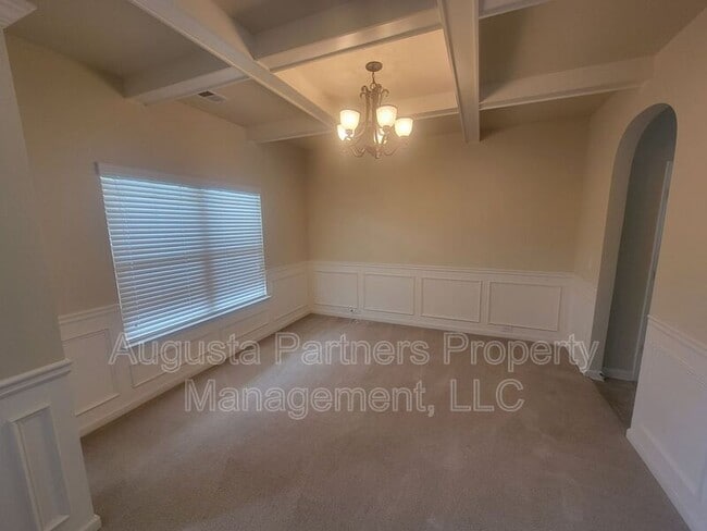 Building Photo - 607 Zizi Ct