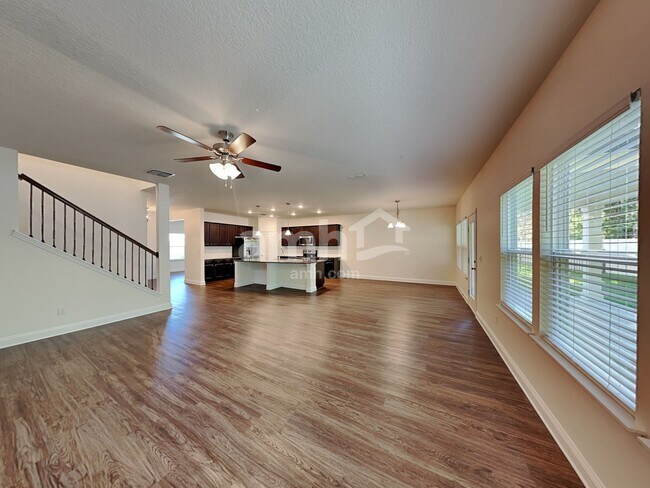 Building Photo - 3150 Creek Village Ln