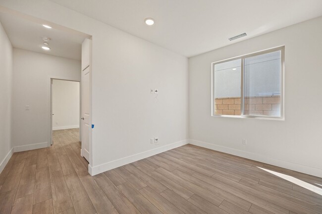 Foto del edificio - Single Story 1 Bedroom & 1 Car Garage