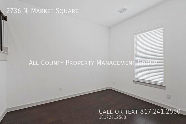 Building Photo - Welcome Home to Pecan Square in Northlake ...