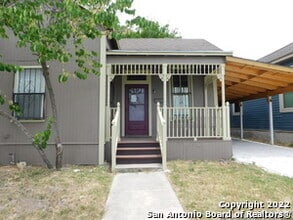 Building Photo - 822 N Cherry St