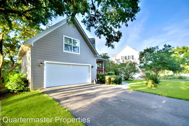 Building Photo - 3 br, 2.5 bath House - 410 Trapier Dr.
