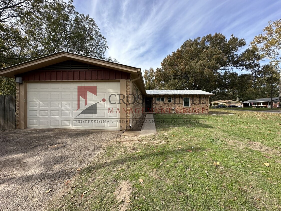 Tour Today! Newly Remodeled 3 Bedroom 2 Ba... House Rental in Tyler, TX