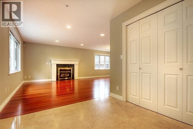 Building Photo - 5688 TRAFALGER STREET