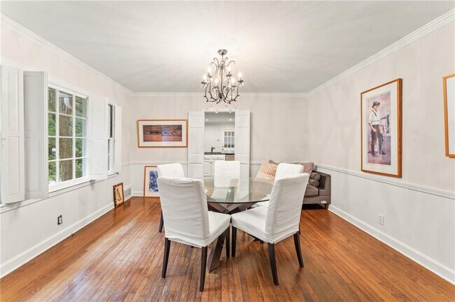 Building Photo - 2986 Mornington Dr NW
