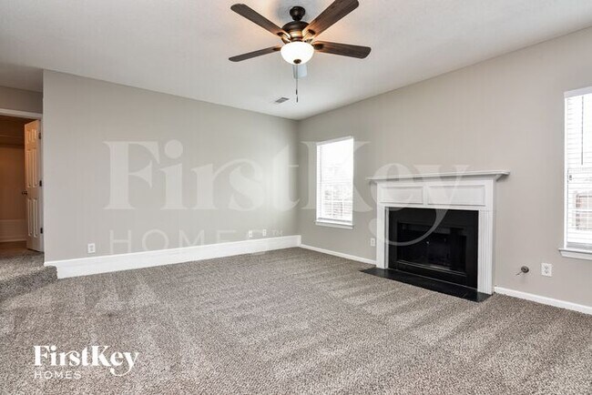 Building Photo - 1237 Tree Leaf Ln