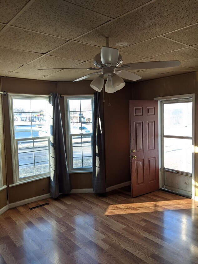 417 S Broadway St, Pittsburg, KS 66762 House Rental in Pittsburg, KS