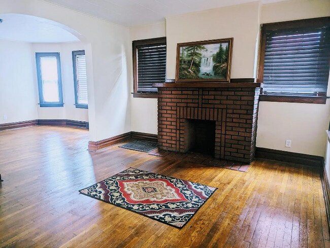 Foto del edificio - 2208 Highland Ave