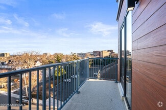 Building Photo - 185 Morris Ave