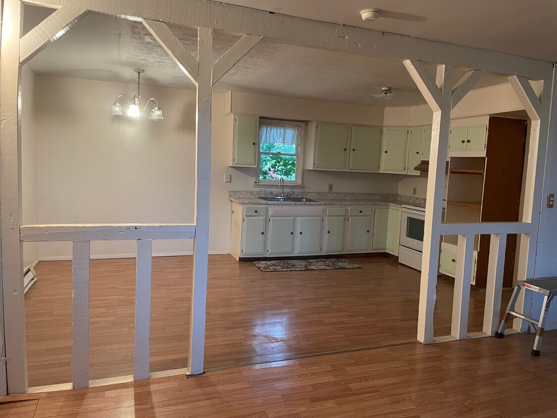 Foto principal - 8537 New Salem Rd NE