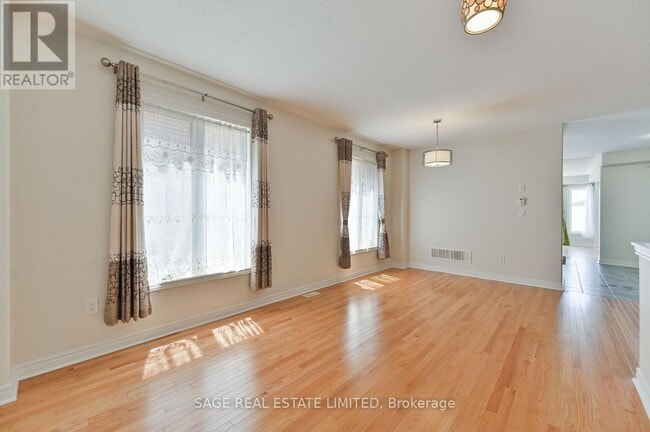 Building Photo - 103 Port Arthur Cres