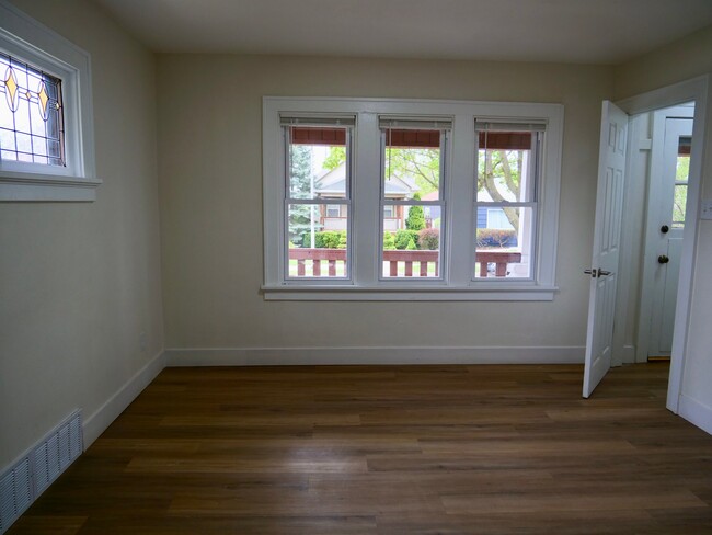Foto del edificio - 1301 S 63rd St