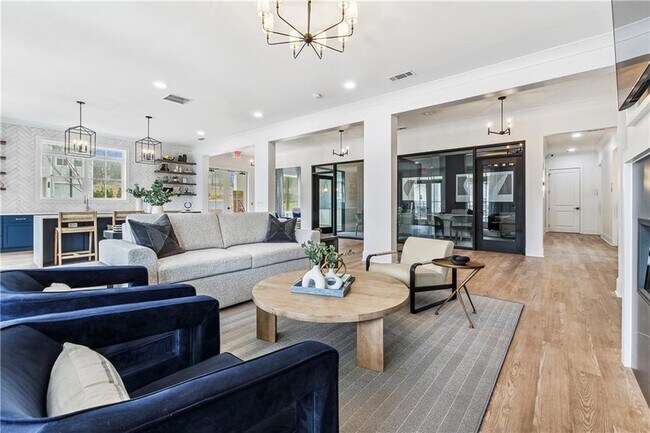 Foto del edificio - 211 Cypress Ln