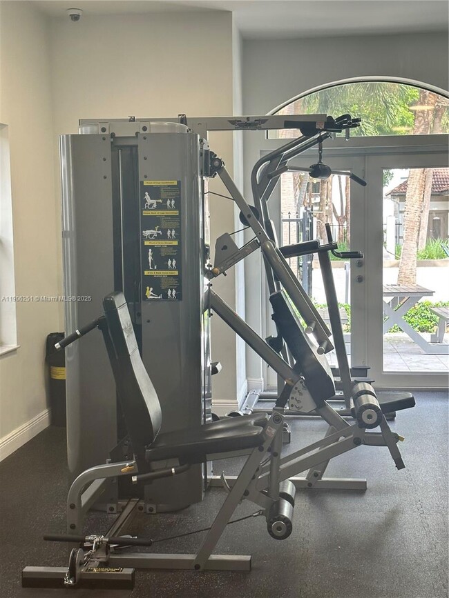 Foto del edificio - 650 S Park Rd