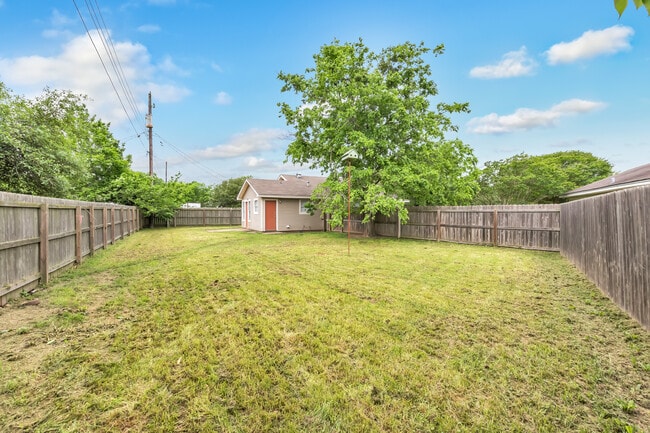 Building Photo - 3402 Timberline Ct