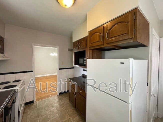 Building Photo - 1135 Brightling Dr