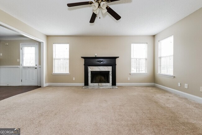 Building Photo - 301 Lyman Ct