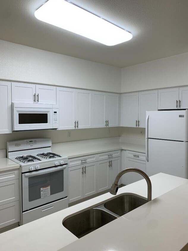 Foto principal - 12364 Carmel Country Rd