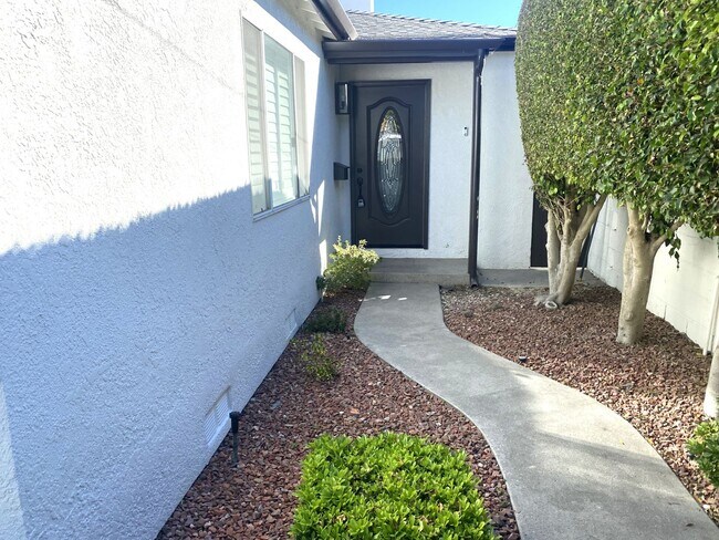 Foto del edificio - 3 Bdrm Manhattan Beach Home!