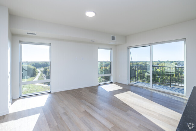 3BR, 2BA - 1,500SF - Living Room - Riverhouse Apartments