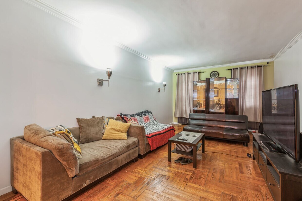 Building Photo - Rent-to-Own this Pelham Parkway 1-Bedroom ...