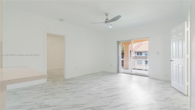 Foto del edificio - 215 SW 117th Terrace