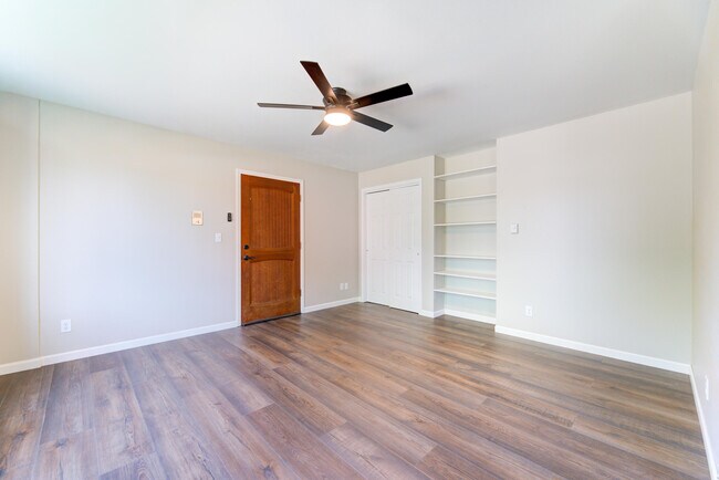 Foto del edificio - 305 Maple Ave