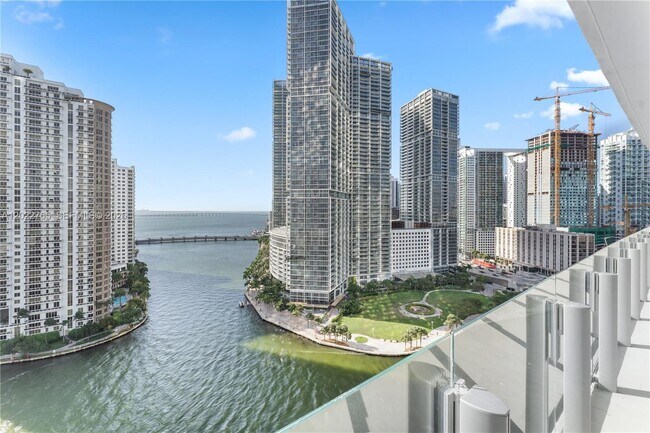 Foto del edificio - 300 Biscayne Blvd Way