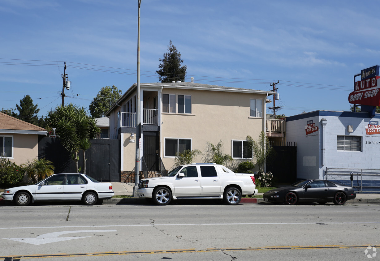 Building Photo - 12239 W Washington Blvd