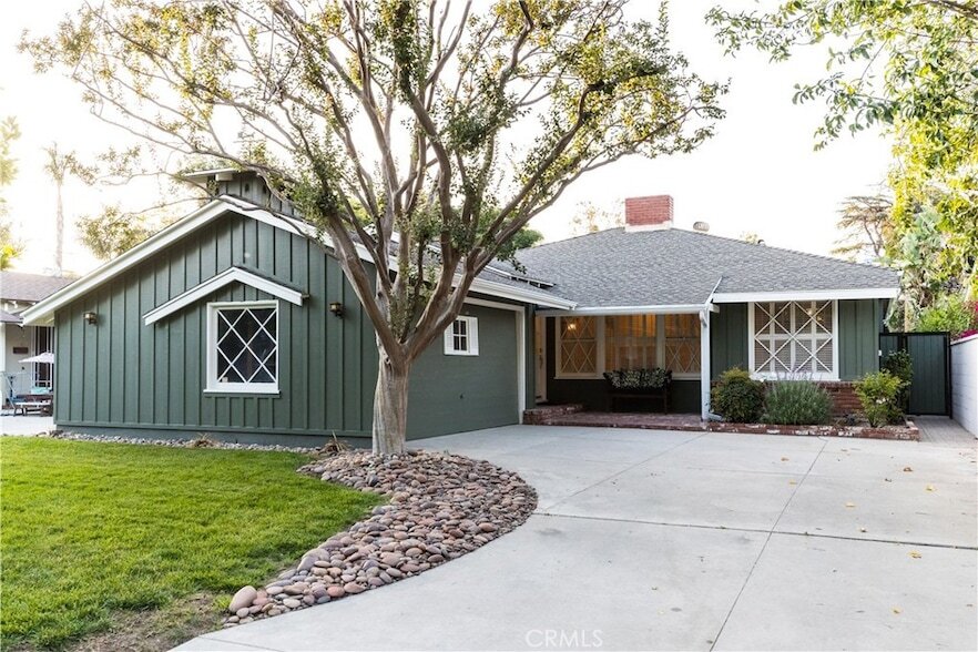 Foto principal - 13139 Valleyheart Dr