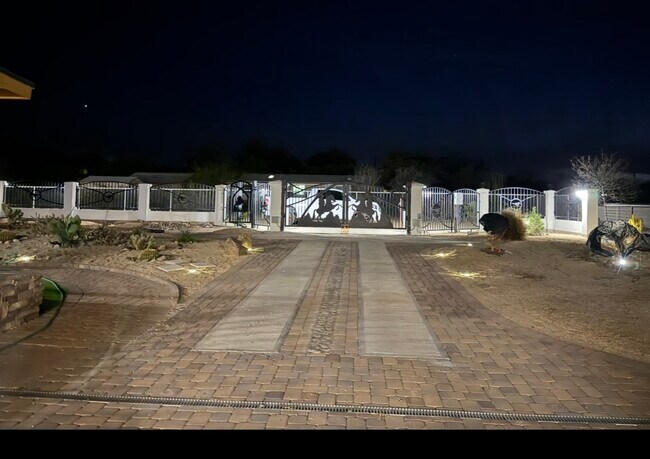 Foto del edificio - 19238 E Starflower Dr