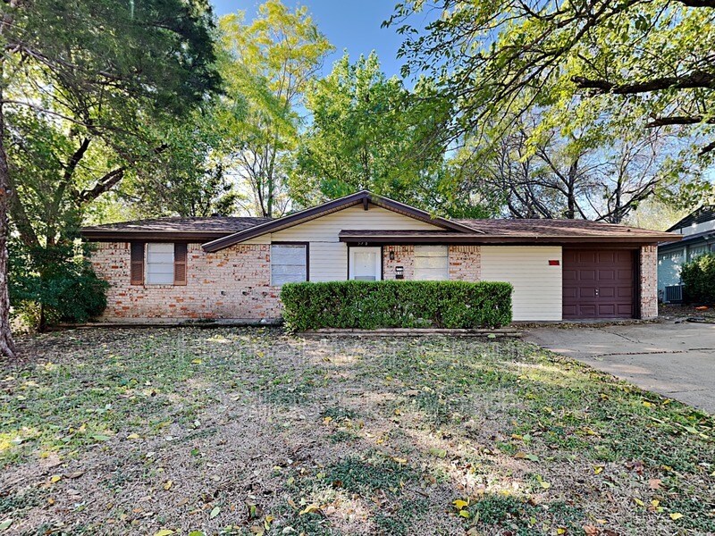 538 Golden Meadows Ln, Duncanville, TX 75116 House Rental in