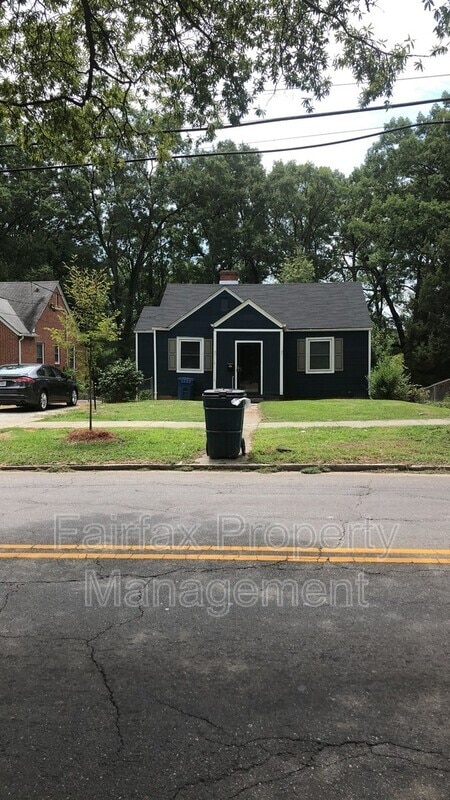 Photo - 506 E Club Blvd House