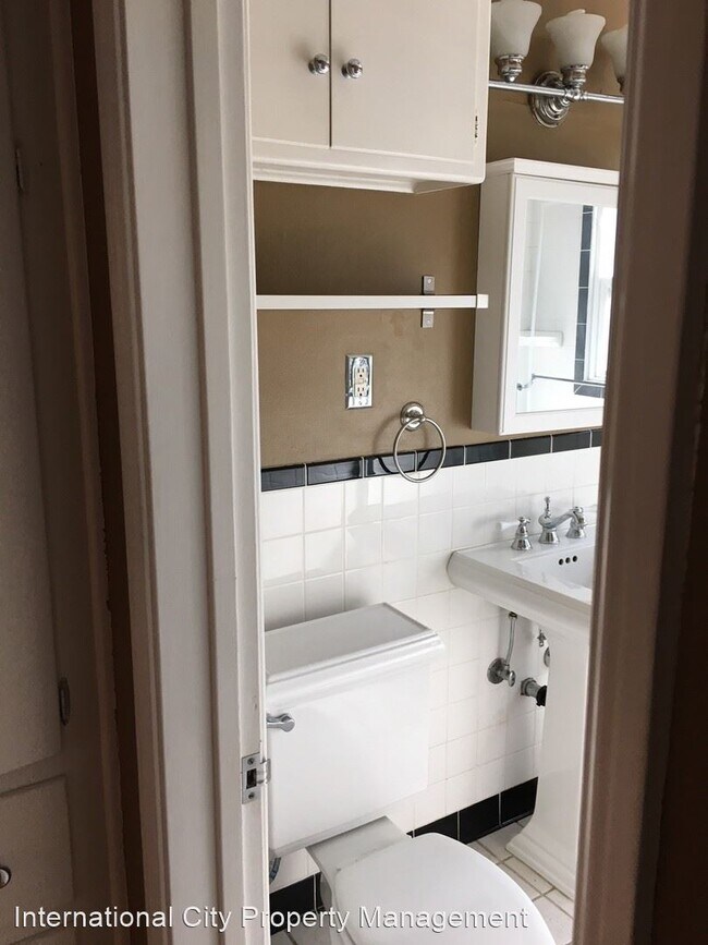 Foto del edificio - 1 br, 1 bath House - 701 1st Street