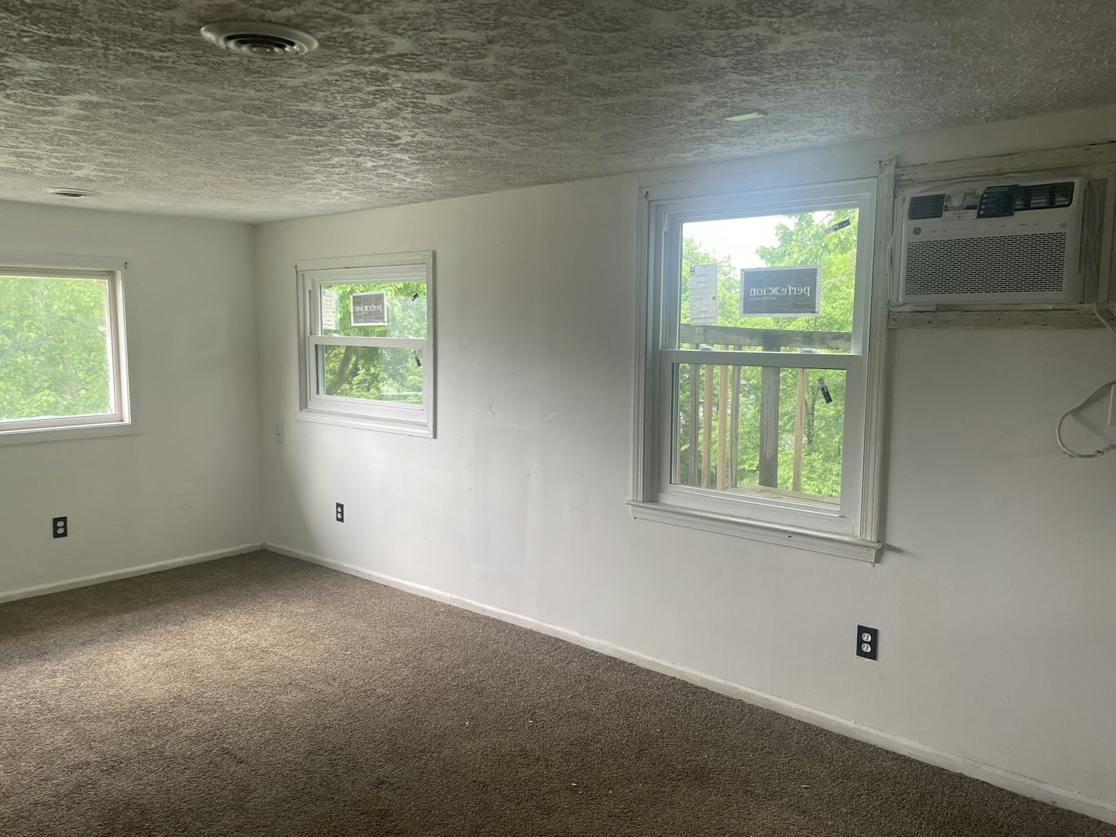 124 Russell Ave Niles, OH 44446 – photo 2